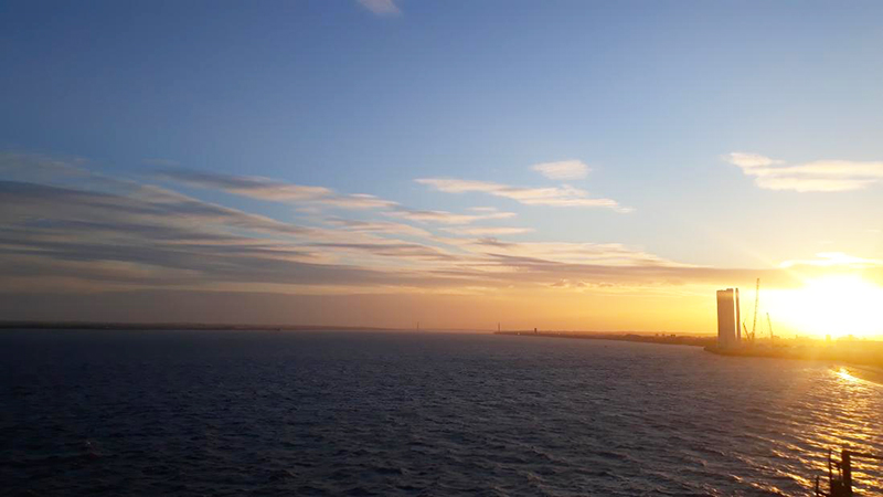 Hull ferry
